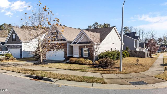 1199 London Meadow Way, Fuquay Varina, NC 27526