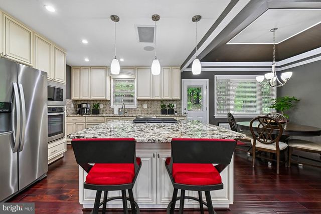 8324 THE MIDWAY, Annandale, VA 22003