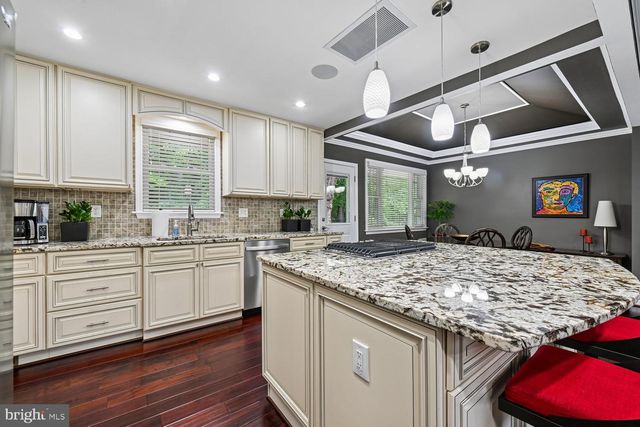 8324 THE MIDWAY, Annandale, VA 22003
