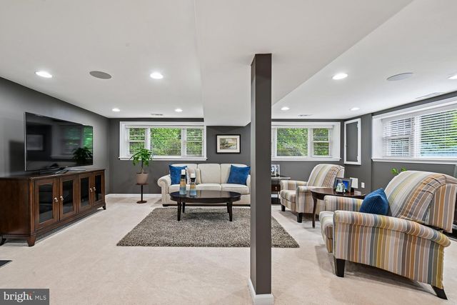 8324 THE MIDWAY, Annandale, VA 22003