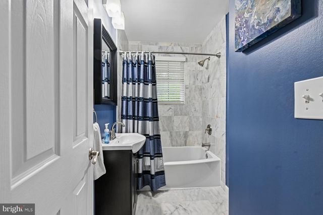8324 THE MIDWAY, Annandale, VA 22003