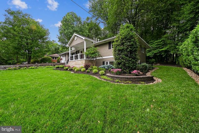 8324 THE MIDWAY, Annandale, VA 22003