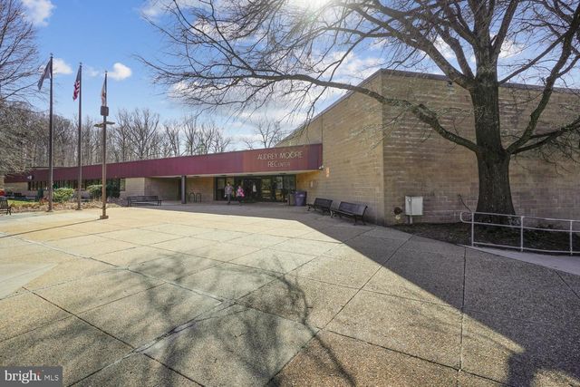 8324 THE MIDWAY, Annandale, VA 22003
