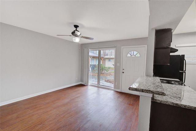 5701 Schumacher Lane 35, Houston, TX 77057