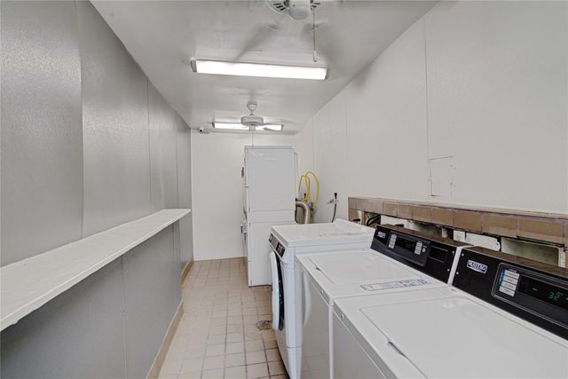 5701 Schumacher Lane 35, Houston, TX 77057