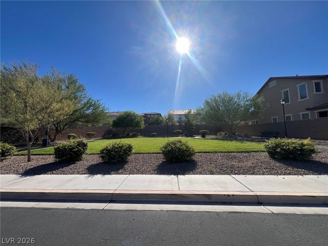 6322 Arcade Fire Street, Las Vegas, NV 89113