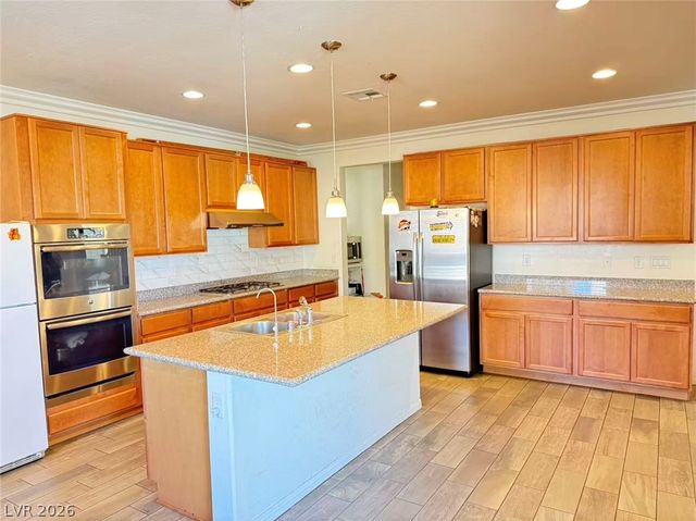 6322 Arcade Fire Street, Las Vegas, NV 89113