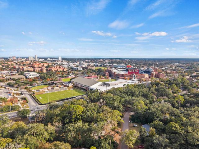 215 EDWARDS Street, Tallahassee, FL 32304