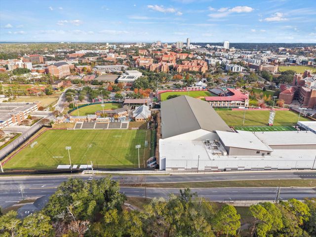 215 EDWARDS Street, Tallahassee, FL 32304