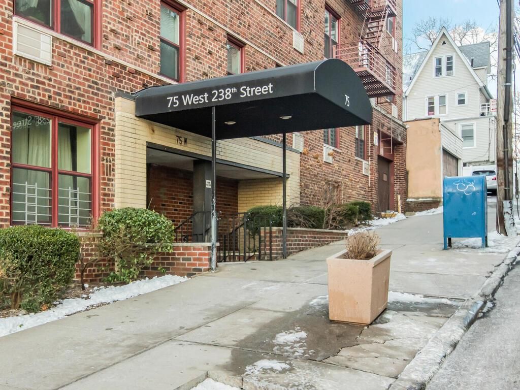75 W 238th Street 3H, Bronx, NY 10463
