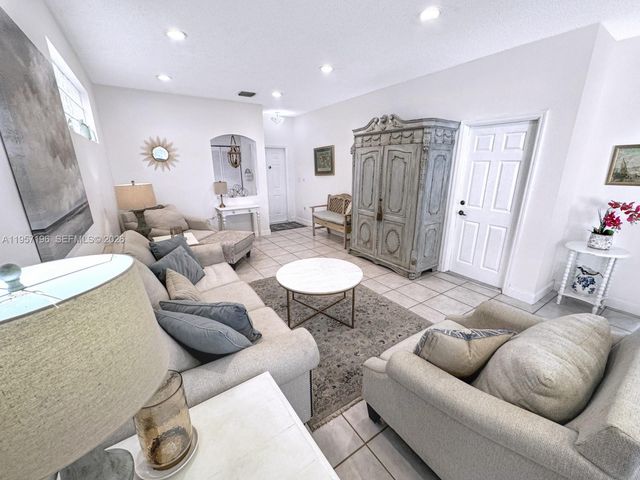 4100 Fern Forest Rd, Cooper City, FL 33026