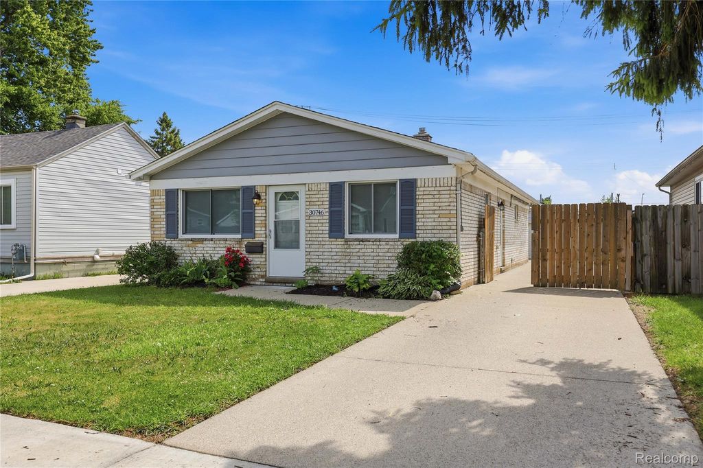 30746 Brush Street, Madison Heights, MI 48071