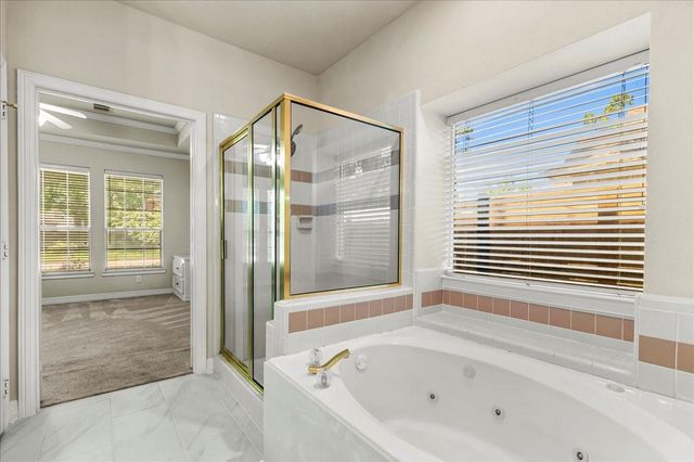 3122 Woodcreek Glen Lane, Houston, TX 77073