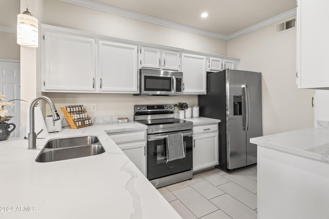 7009 E ACOMA Drive 1105, Scottsdale, AZ 85254