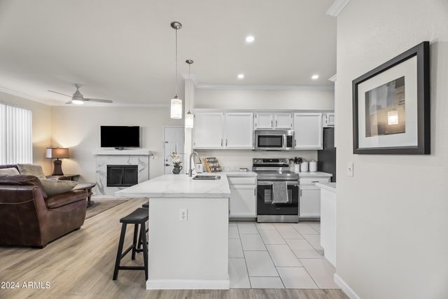 7009 E ACOMA Drive 1105, Scottsdale, AZ 85254