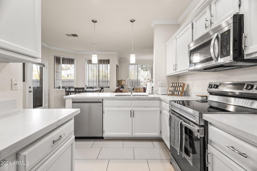 7009 E ACOMA Drive 1105, Scottsdale, AZ 85254 — photo 3