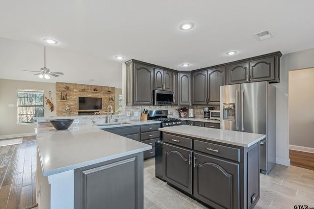 8533 Fm 315, Frankston, TX 75763