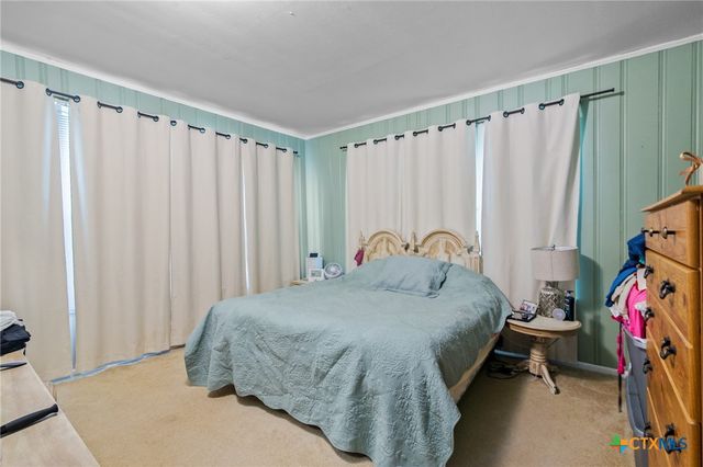 205 Coke Street, Yoakum, TX 77995