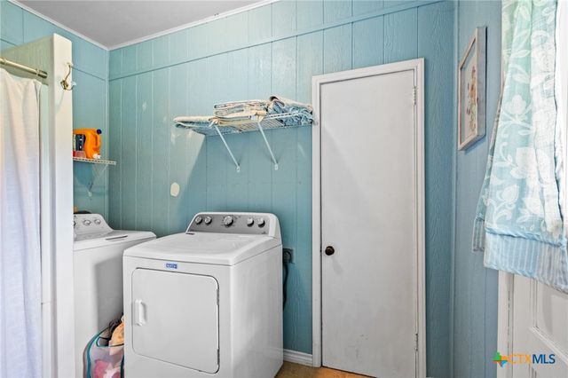 205 Coke Street, Yoakum, TX 77995