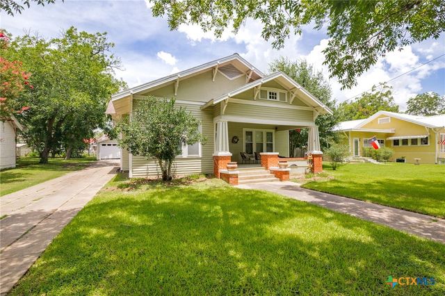 205 Coke Street, Yoakum, TX 77995