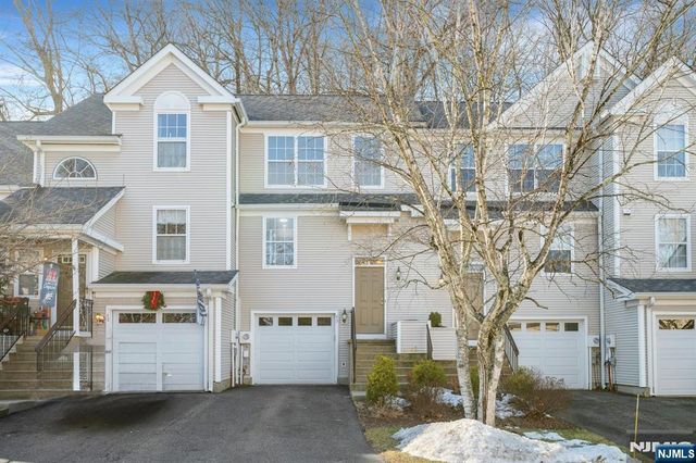 43 Rushmore Lane, Hackettstown, NJ 07840