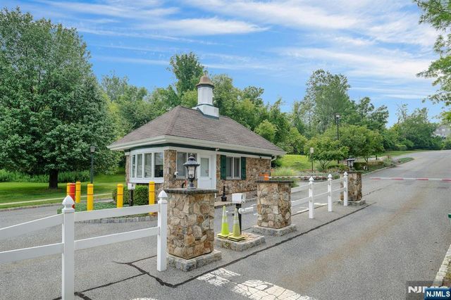 43 Rushmore Lane, Hackettstown, NJ 07840