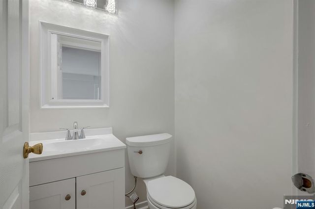 43 Rushmore Lane, Hackettstown, NJ 07840