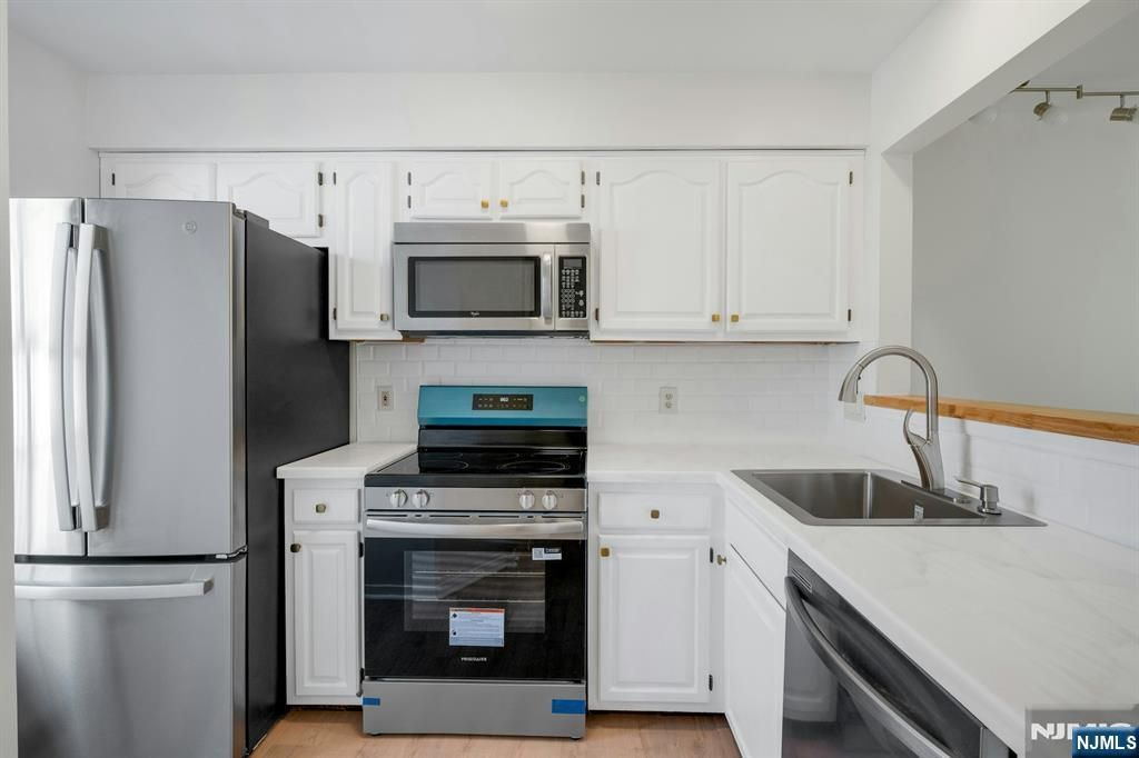 43 Rushmore Lane, Hackettstown, NJ 07840