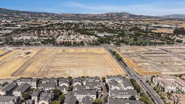 3730 Whitworth Dr, Dublin, CA 94568