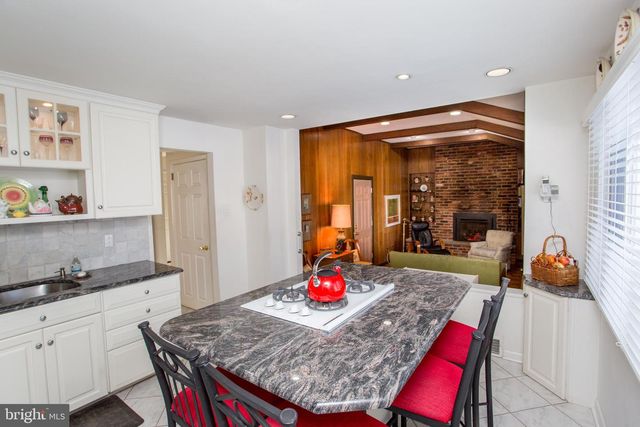 1917 PALOMINO DR, Warrington, PA 18976