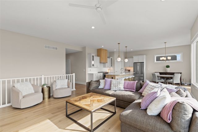 5606 147th Street, Urbandale, IA 50323