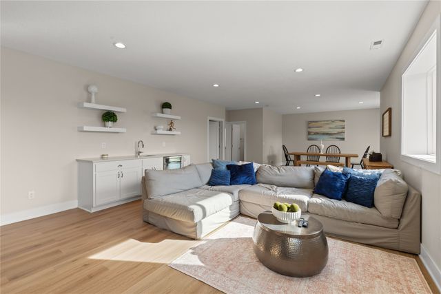 5606 147th Street, Urbandale, IA 50323