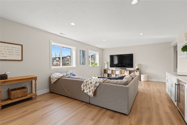 5606 147th Street, Urbandale, IA 50323