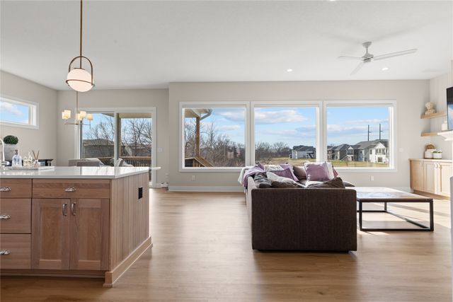 5606 147th Street, Urbandale, IA 50323