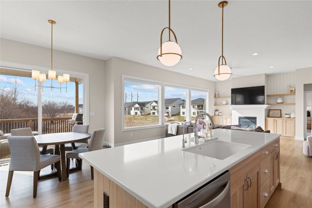 5606 147th Street, Urbandale, IA 50323