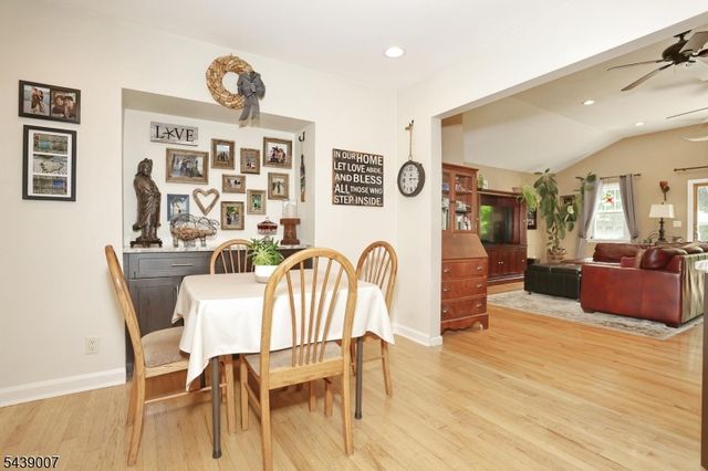 396 Burlington Rd, Paramus Boro, NJ 07652