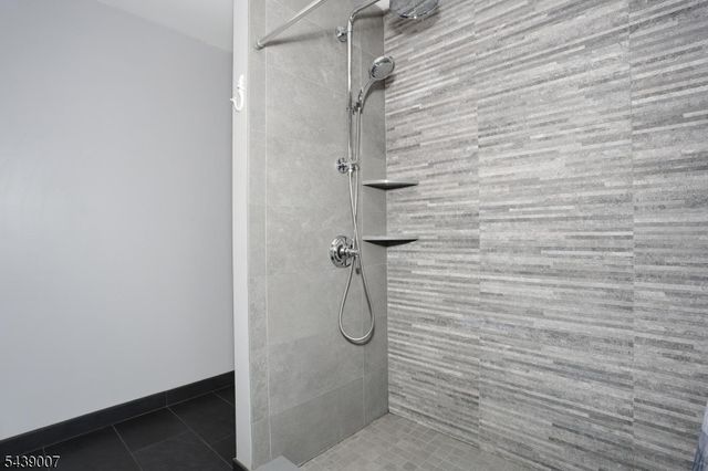 396 Burlington Rd, Paramus Boro, NJ 07652