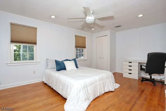 396 Burlington Rd, Paramus Boro, NJ 07652