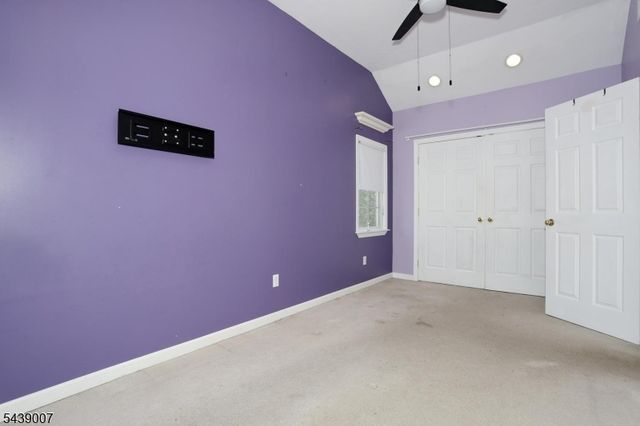 396 Burlington Rd, Paramus Boro, NJ 07652