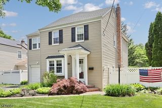 396 Burlington Rd, Paramus Boro, NJ 07652