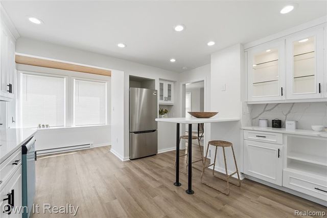 168 Kerby Road, Grosse Pointe Farms, MI 48236
