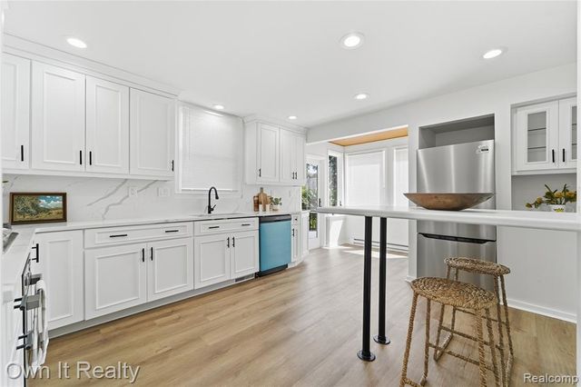 168 Kerby Road, Grosse Pointe Farms, MI 48236