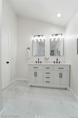 168 Kerby Road, Grosse Pointe Farms, MI 48236