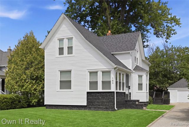 168 Kerby Road, Grosse Pointe Farms, MI 48236