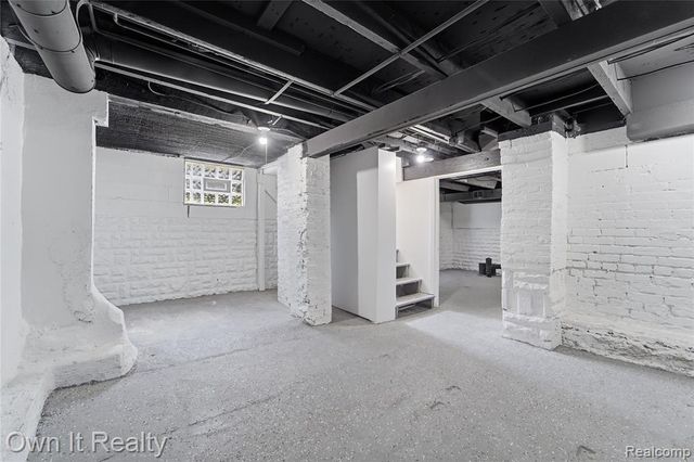 168 Kerby Road, Grosse Pointe Farms, MI 48236