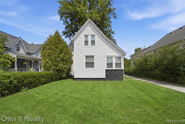 168 Kerby Road, Grosse Pointe Farms, MI 48236