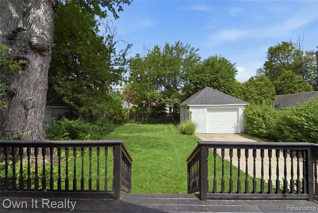 168 Kerby Road, Grosse Pointe Farms, MI 48236