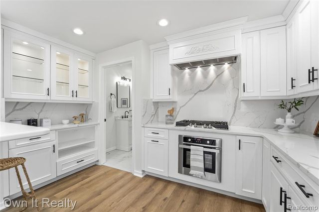 168 Kerby Road, Grosse Pointe Farms, MI 48236