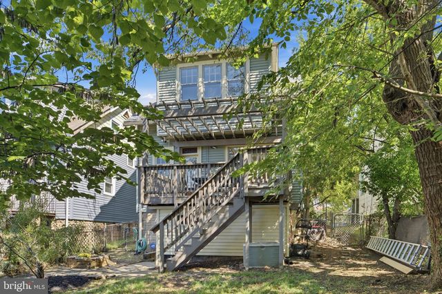 1352 KENNEDY ST NW, Washington, DC 20011