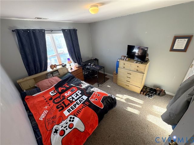 917 Scotch Pine Ct, Sandston, VA 23150